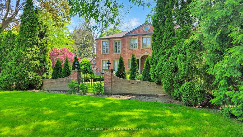 Photo of 21 Forest Heights Boulevard, Toronto, ON M2L 1G4 (MLS # C12399281)