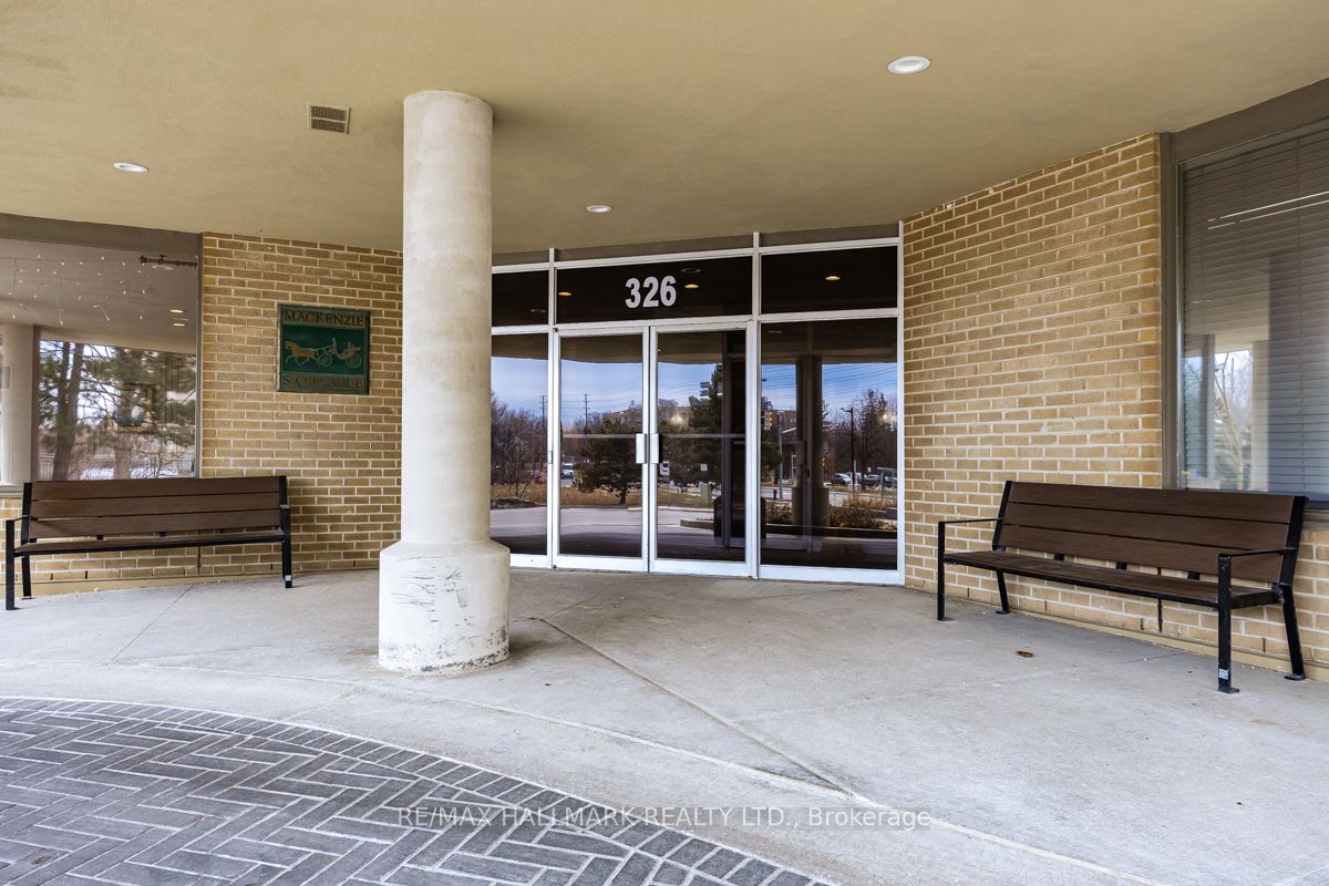 326 Major Mackenzie Drive E 511