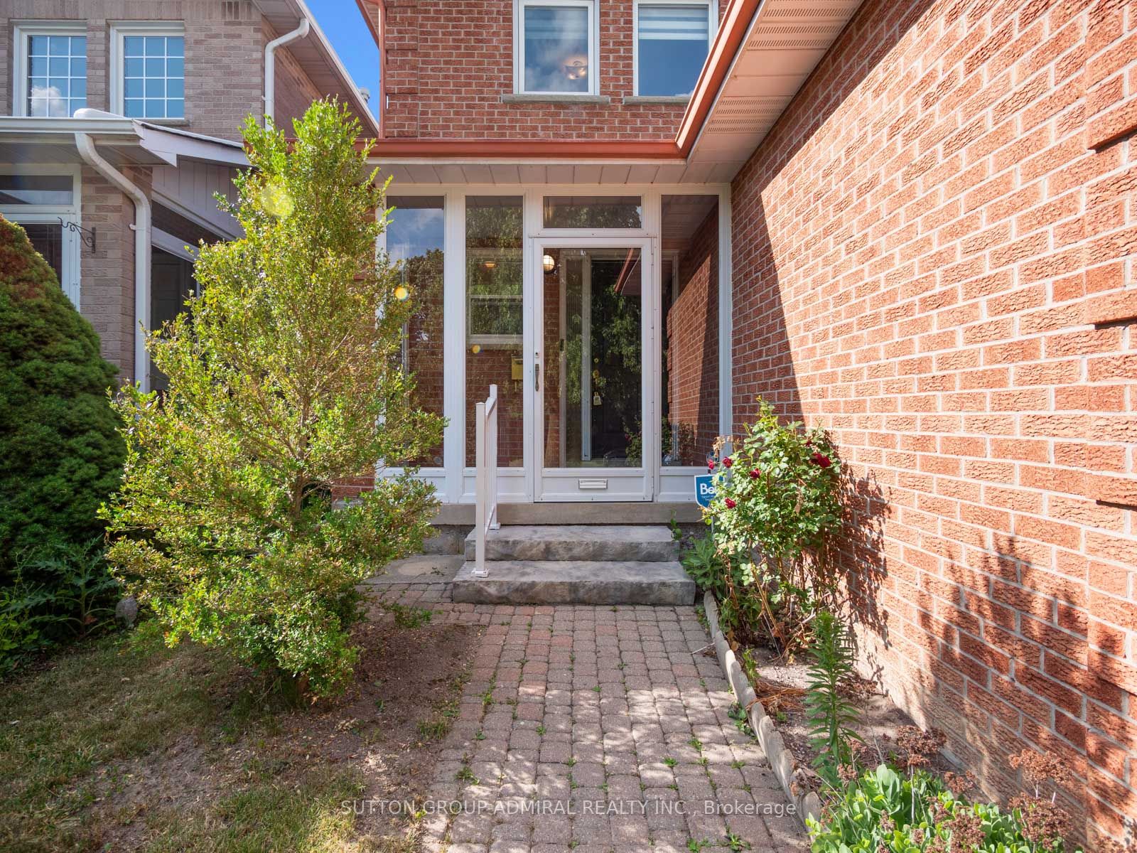 66 Graham Crescent