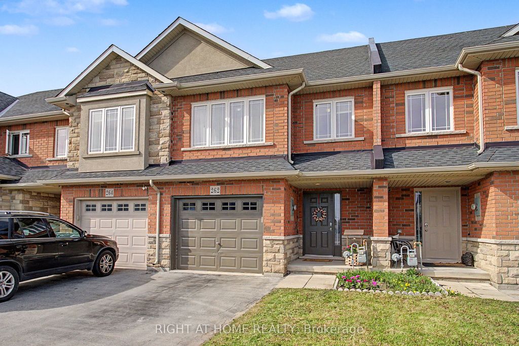 Photo of 262 Pinehill Drive, Hamilton, ON L0R 1P0 (MLS # X13094026)