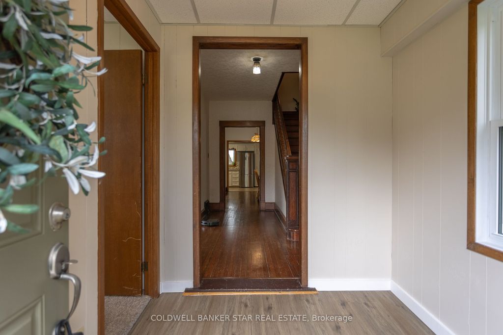 Photo of 106 Fairview Avenue, St. Thomas, ON N5R 4X6 (MLS # X13125556)