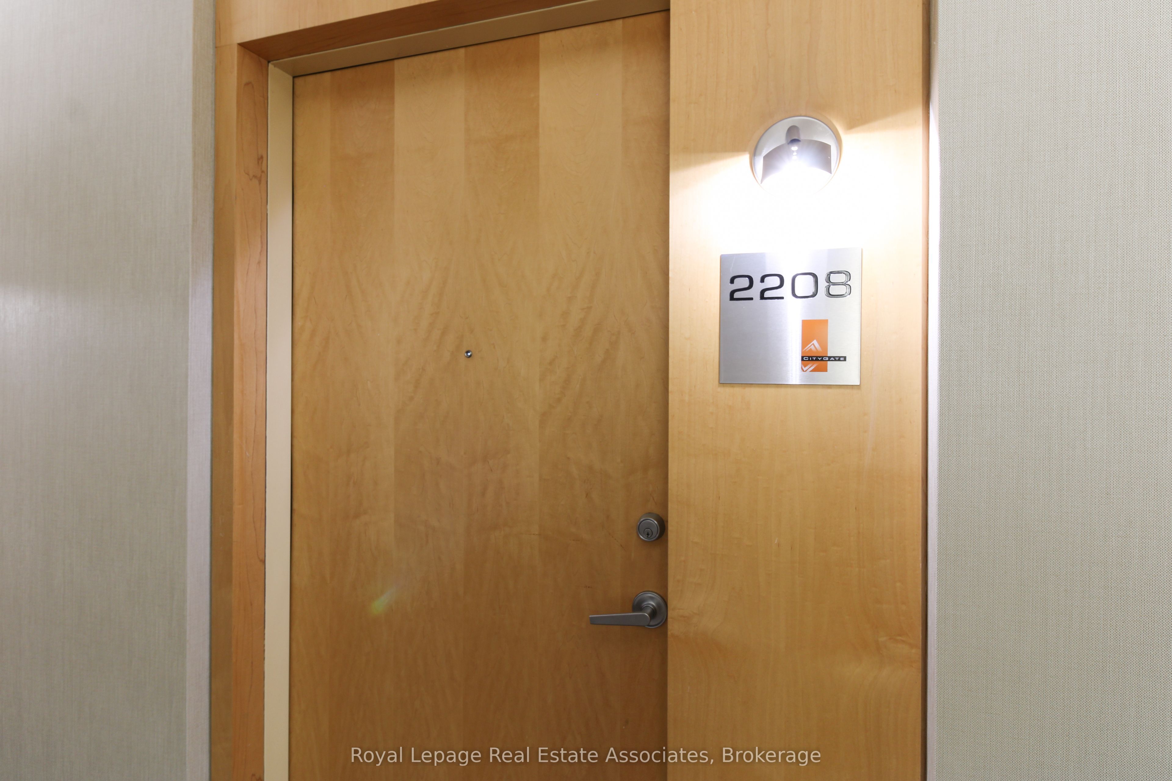 3939 Duke Of York Boulevard 2208