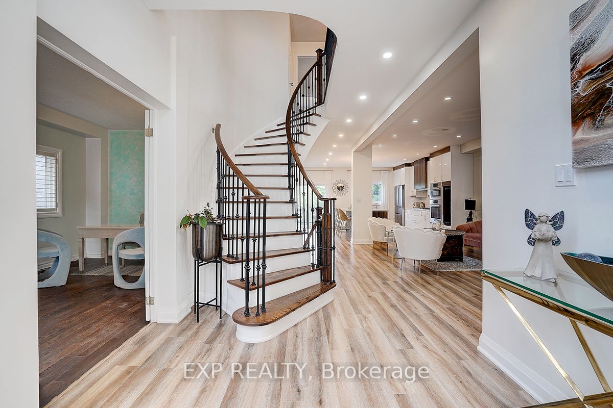 446 Silken Laumann Drive