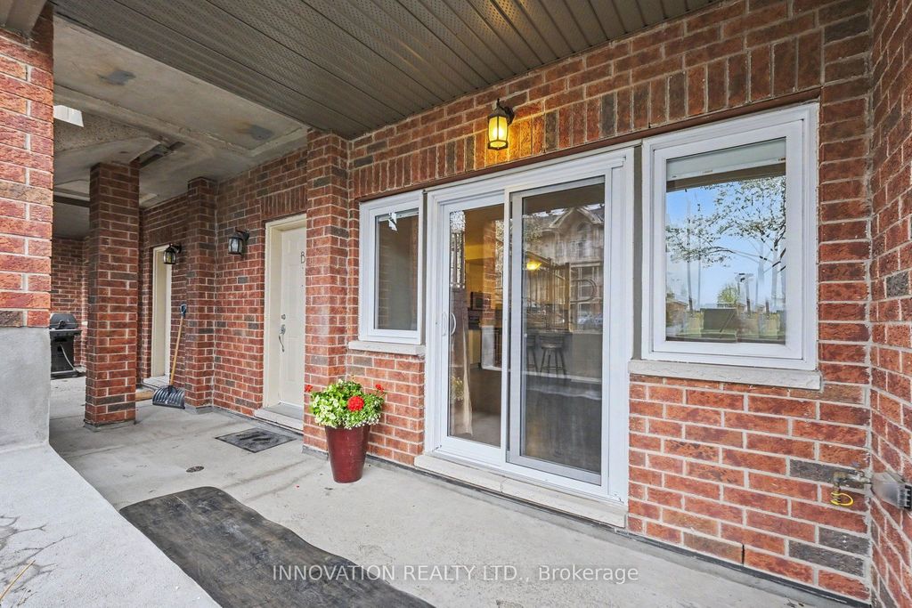 Photo of 362B Wood Acres Grove, Blossom Park - Airport and Area, ON K1T 0M7 (MLS # X13145664)