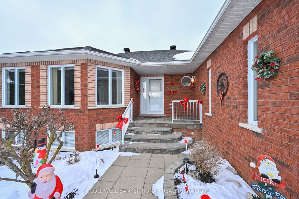Photo of 30 Lynch Lane, Adjala-Tosorontio, ON L0M 1J0 (MLS # N12648278)