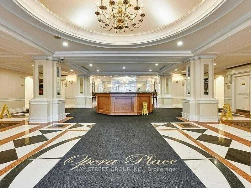 889 Bay Street 1503