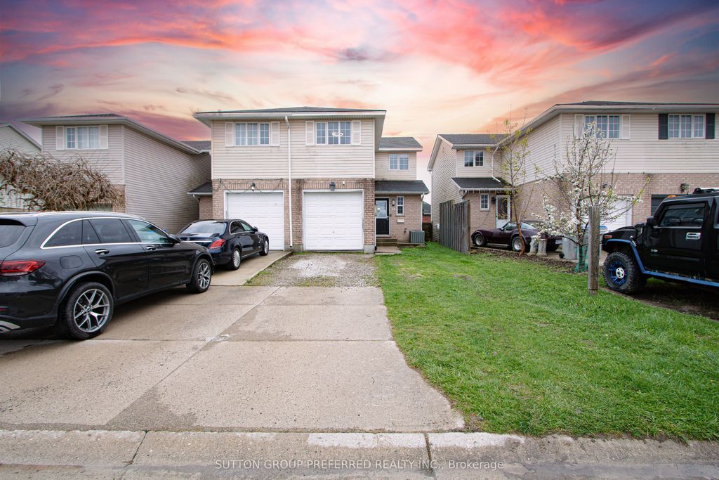 Photo of 40 Katie Lane, Strathroy-Caradoc, ON N7G 4E5 (MLS # X13079986)