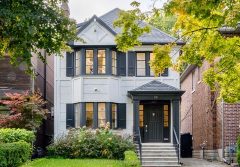18 Astley Avenue Toronto ON M4W 3B4