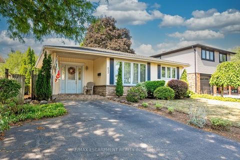 652 Ardleigh Crescent Burlington ON L7L 4K8