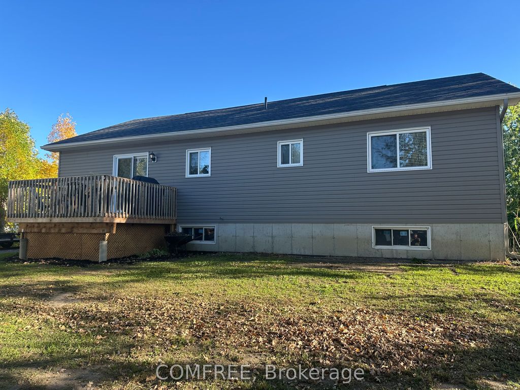Photo of 140 Russett Drive, McNab/Braeside, ON K7S 3G8 (MLS # X12451795)