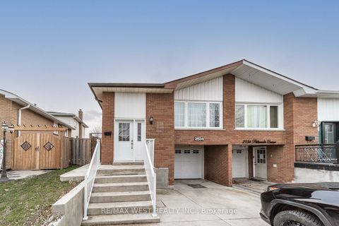 2534 Palisander Avenue Lower Mississauga ON L5B 2L2