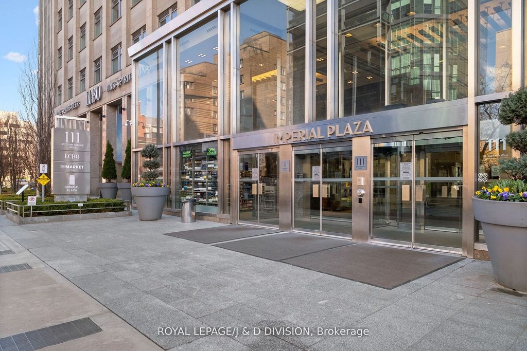 Photo of 111 St Clair Avenue W #1408, Toronto, ON M4V 1N5 (MLS # C13068026)
