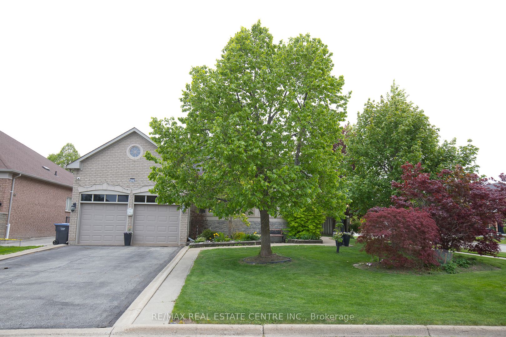 1 Kirkwood Crescent