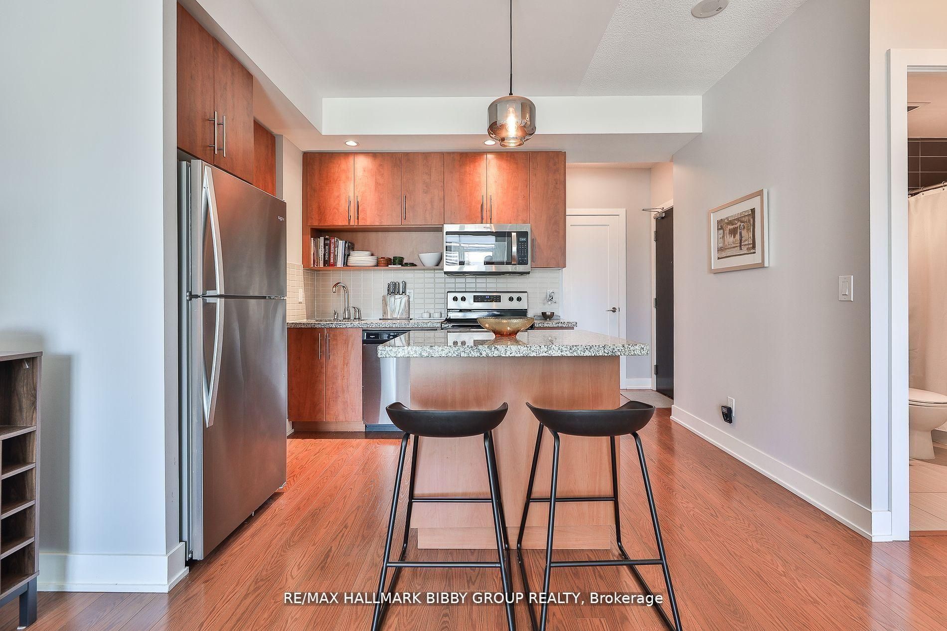 120 Homewood Avenue 1102