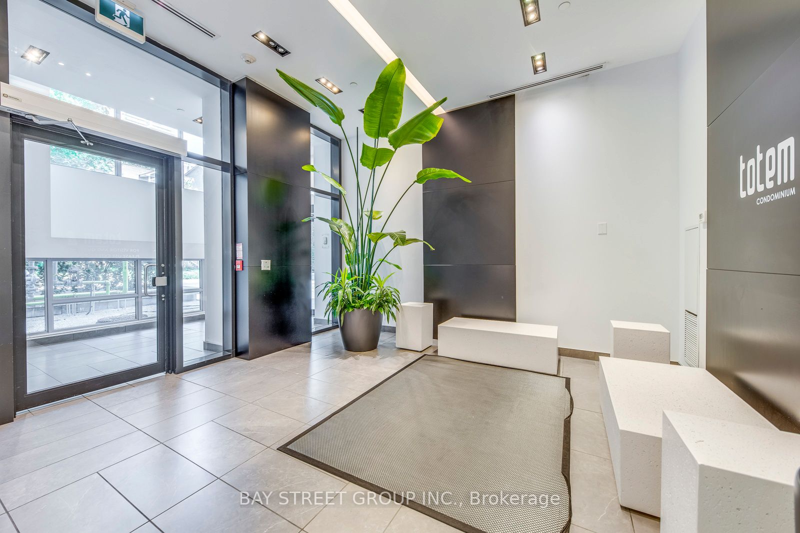 17 Dundonald Street 1601