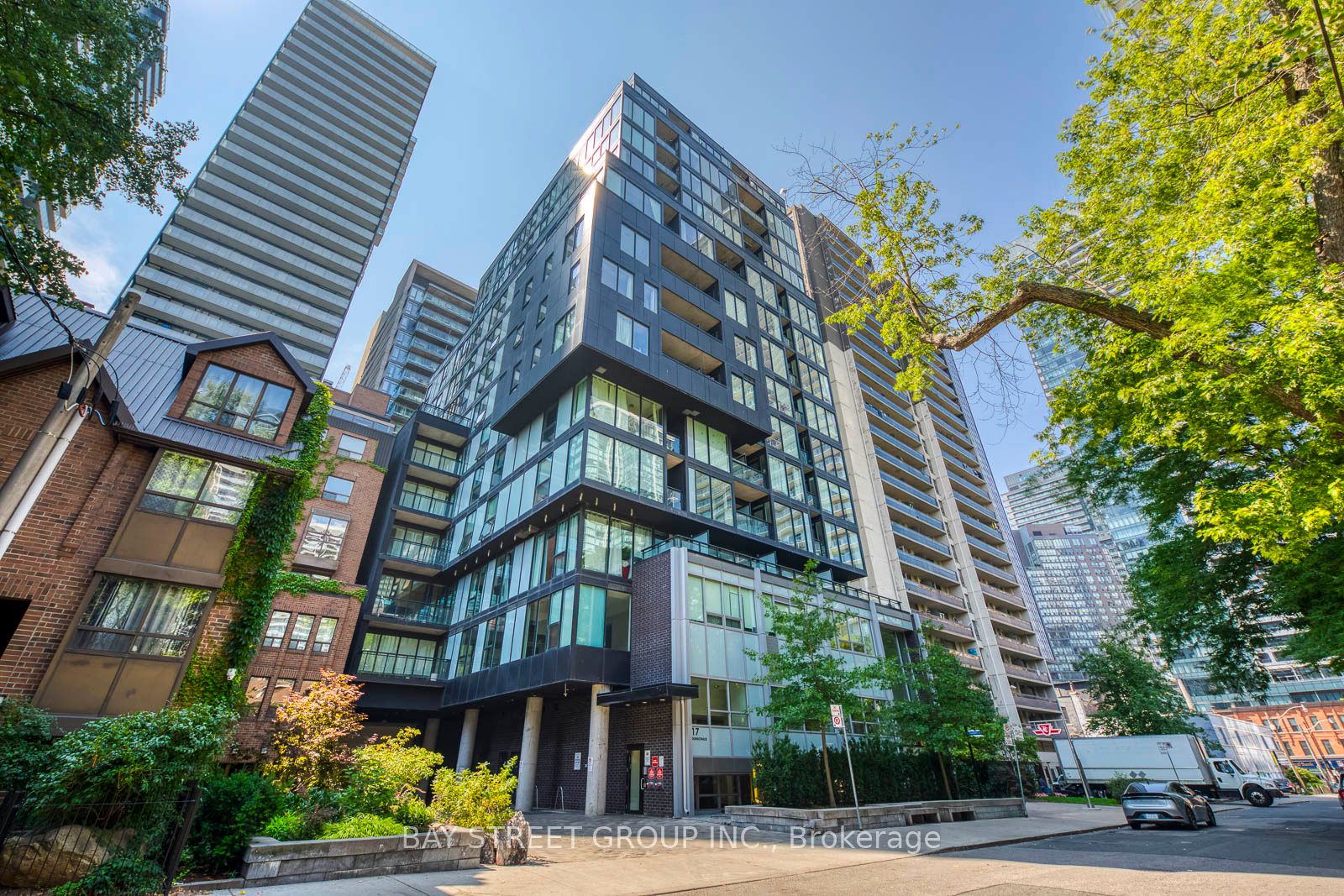 17 Dundonald Street 1601