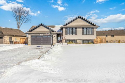 Photo of 668 WINNERS Circle, St. Clair, ON N0N 1G0 (MLS # X12773550)