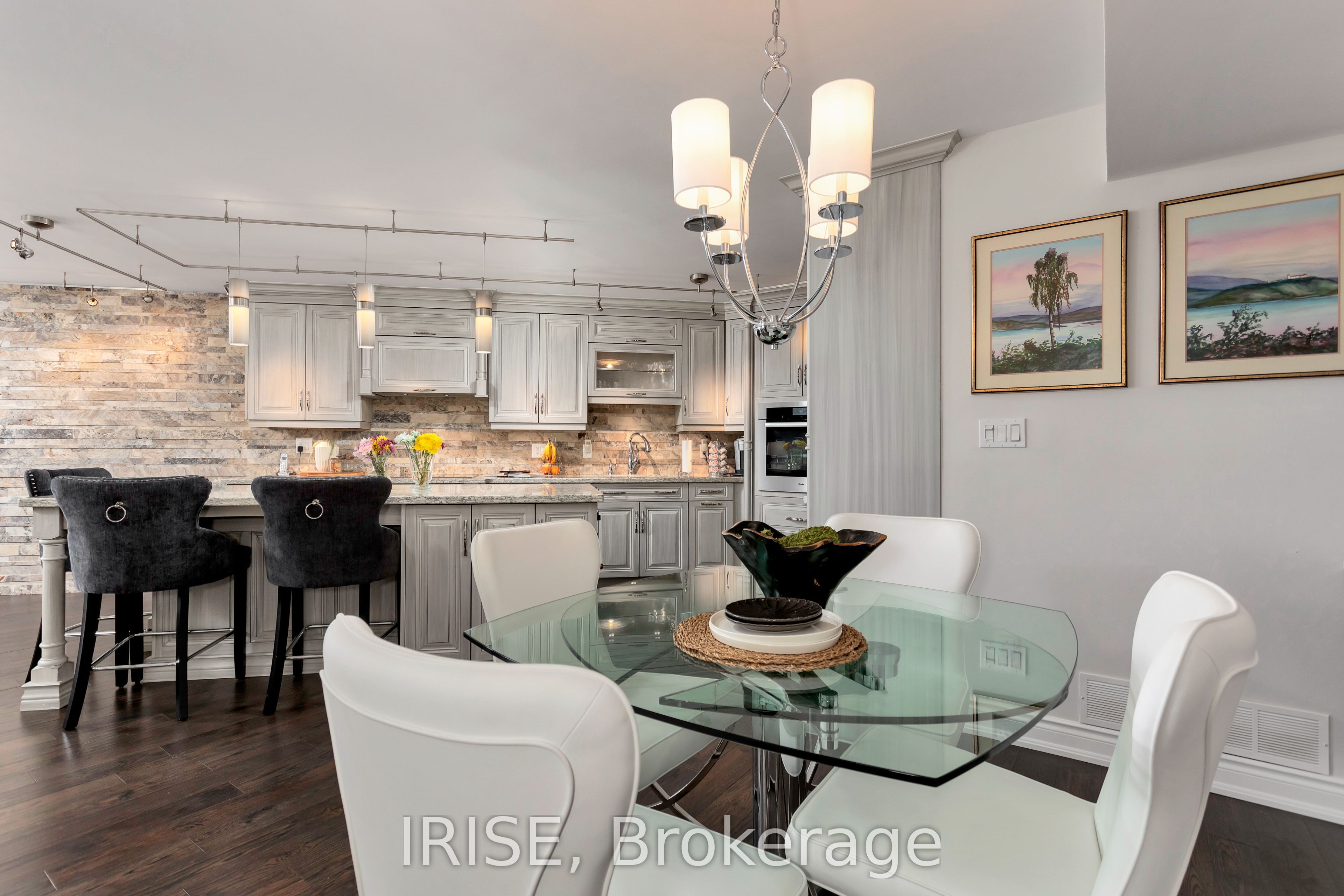 100 Bronte Road 304