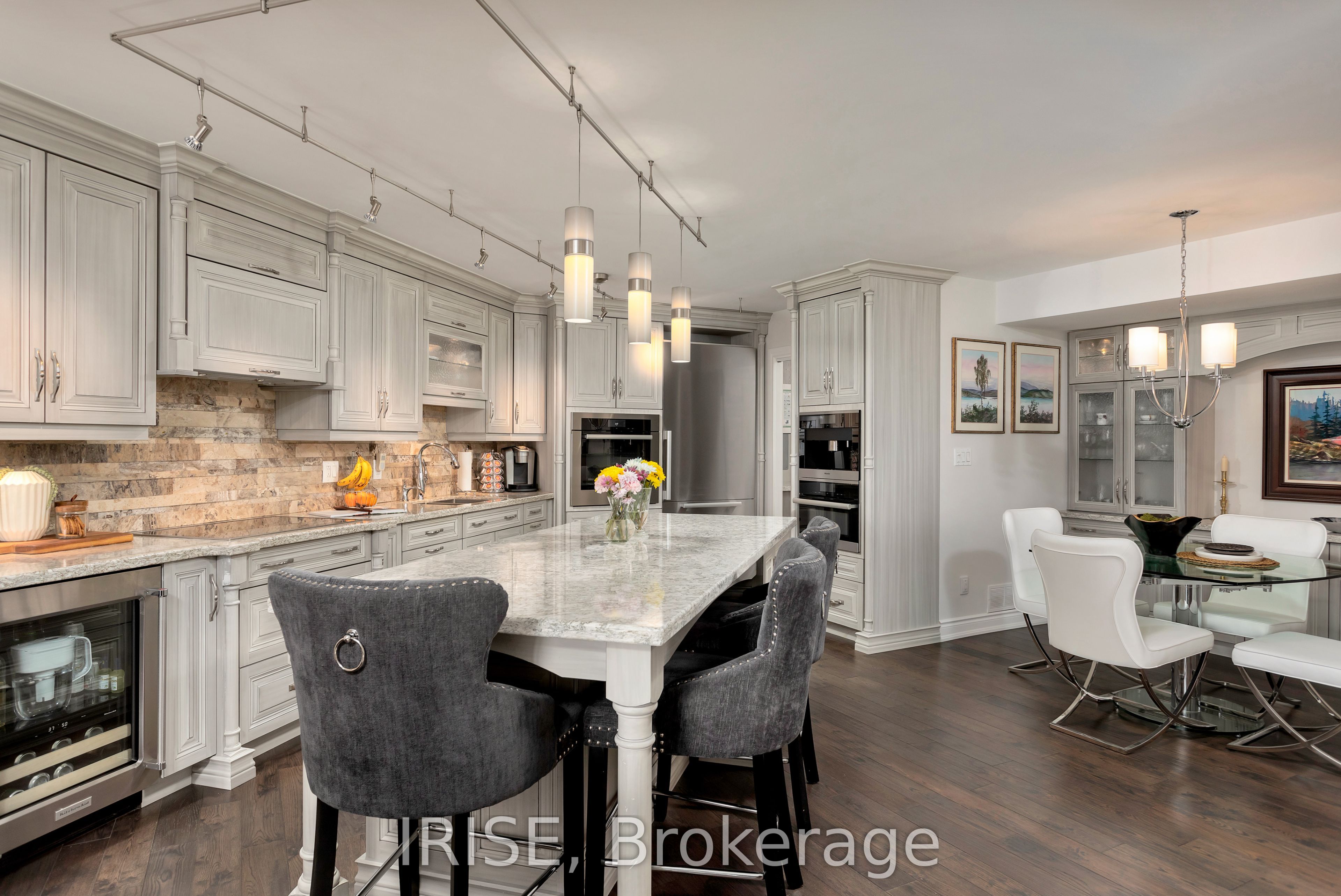 100 Bronte Road 304