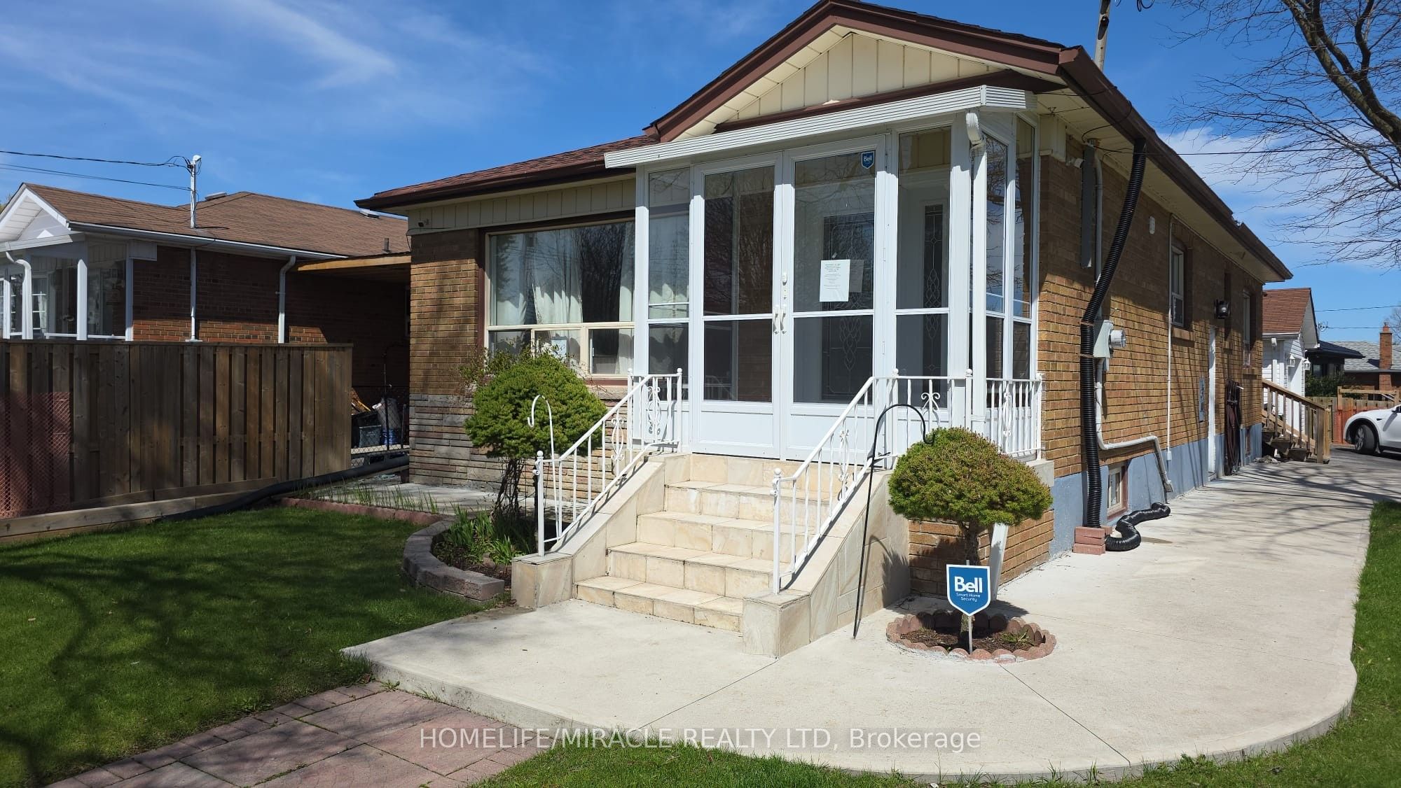 25 Chandlier Drive
