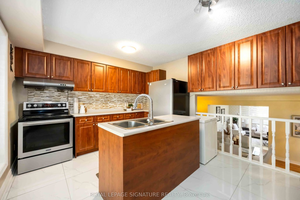Photo of 104 Billington Crescent, Toronto, ON M3A 2G6 (MLS # C13479502)