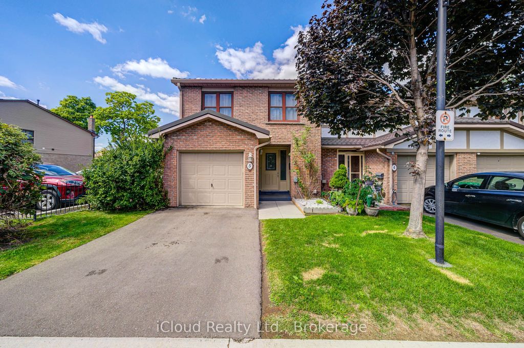Photo of 5 Gloucester Place, Brampton, ON L6S 2E5 (MLS # W12639776)