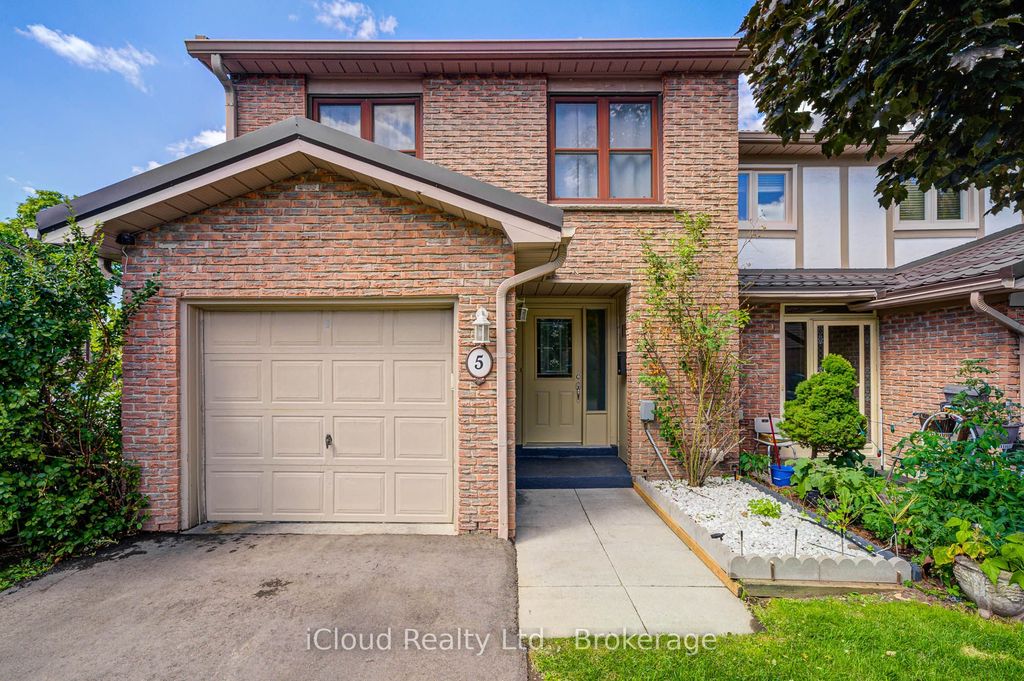 Photo of 5 Gloucester Place, Brampton, ON L6S 2E5 (MLS # W12639776)