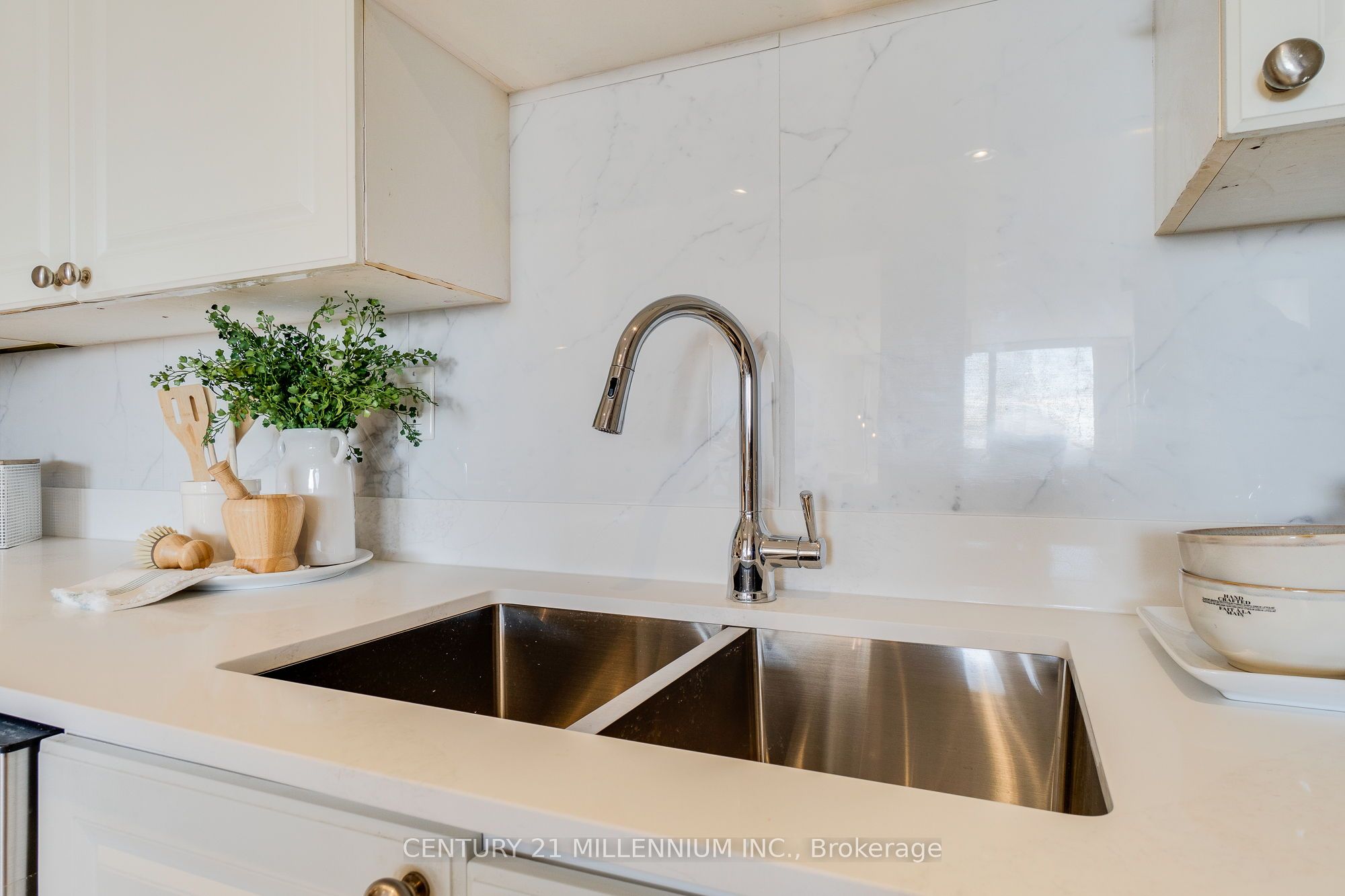 4450 Tucana Court 902
