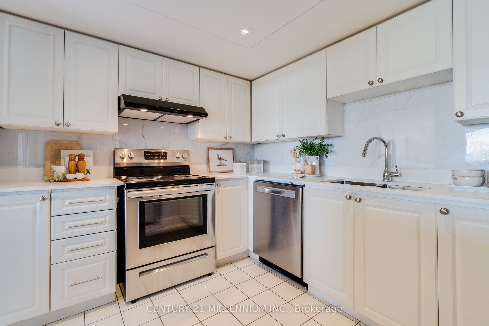 4450 Tucana Court 902