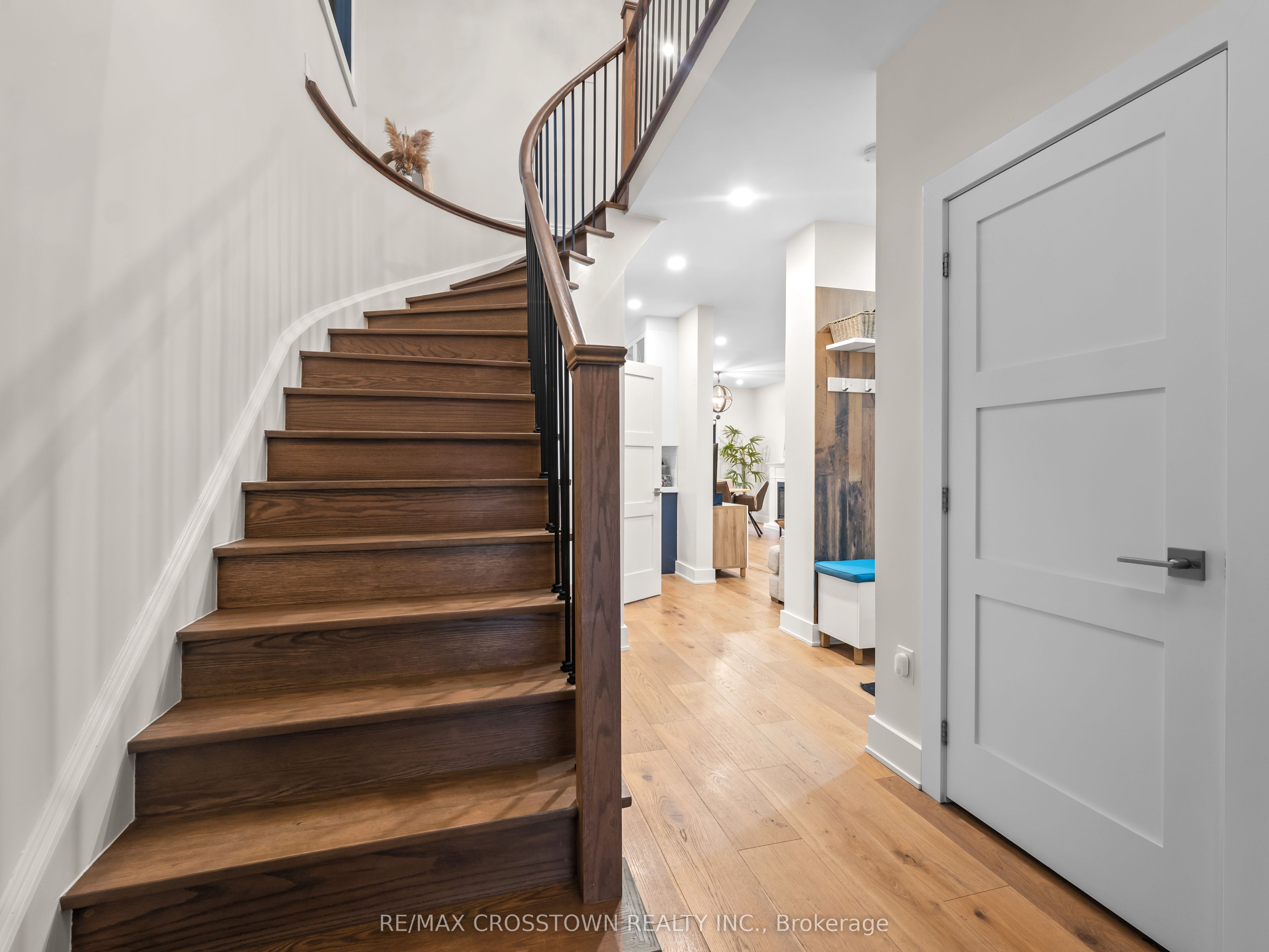 109 Golden Gate Circle