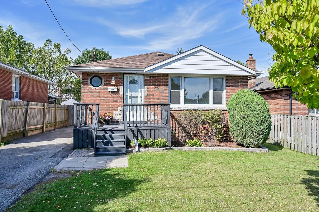 Photo of 314 East 16th Street, Hamilton, ON L9A 4J9 (MLS # X12450659)