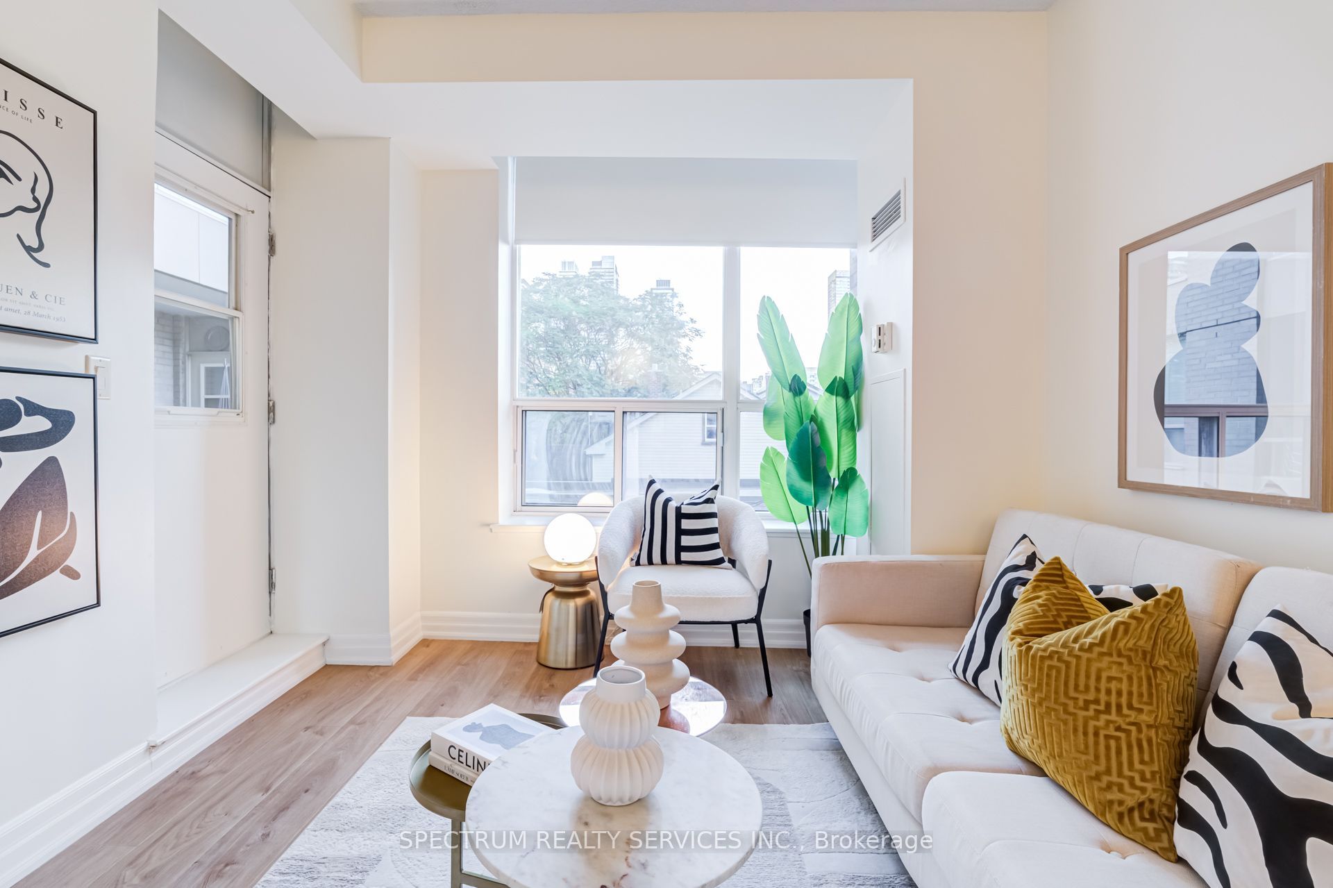 70 Alexander Street 301