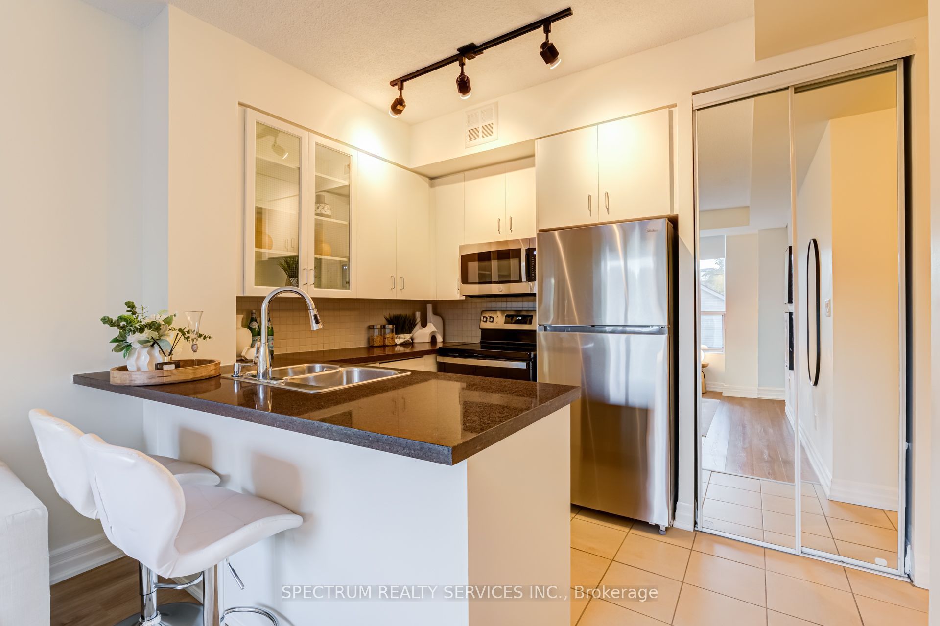 70 Alexander Street 301