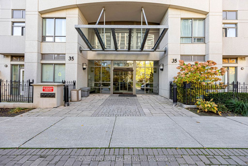 Photo of 35 Hollywood Avenue #2112, Toronto, ON M2N 0A9 (MLS # C12577444)