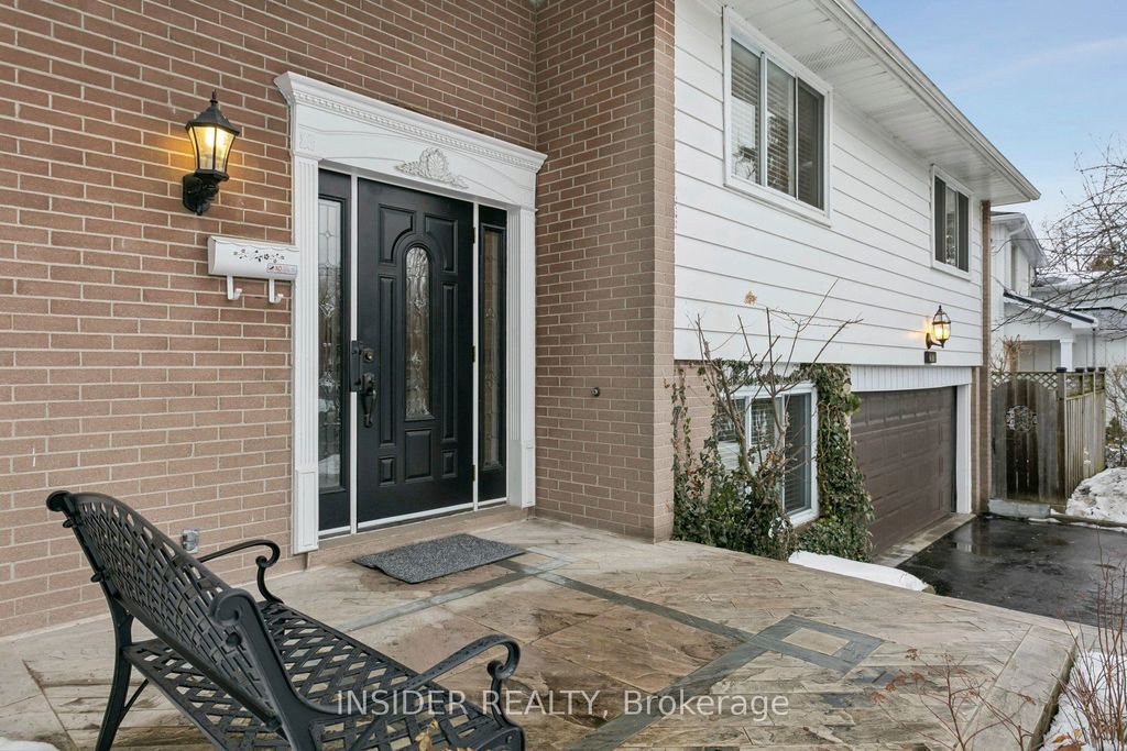 Photo of 2078 Stanfield Road, Mississauga, ON L4Y 1R5 (MLS # W12814058)