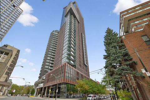 32 Davenport Road 2207 Toronto ON M5R 0B5