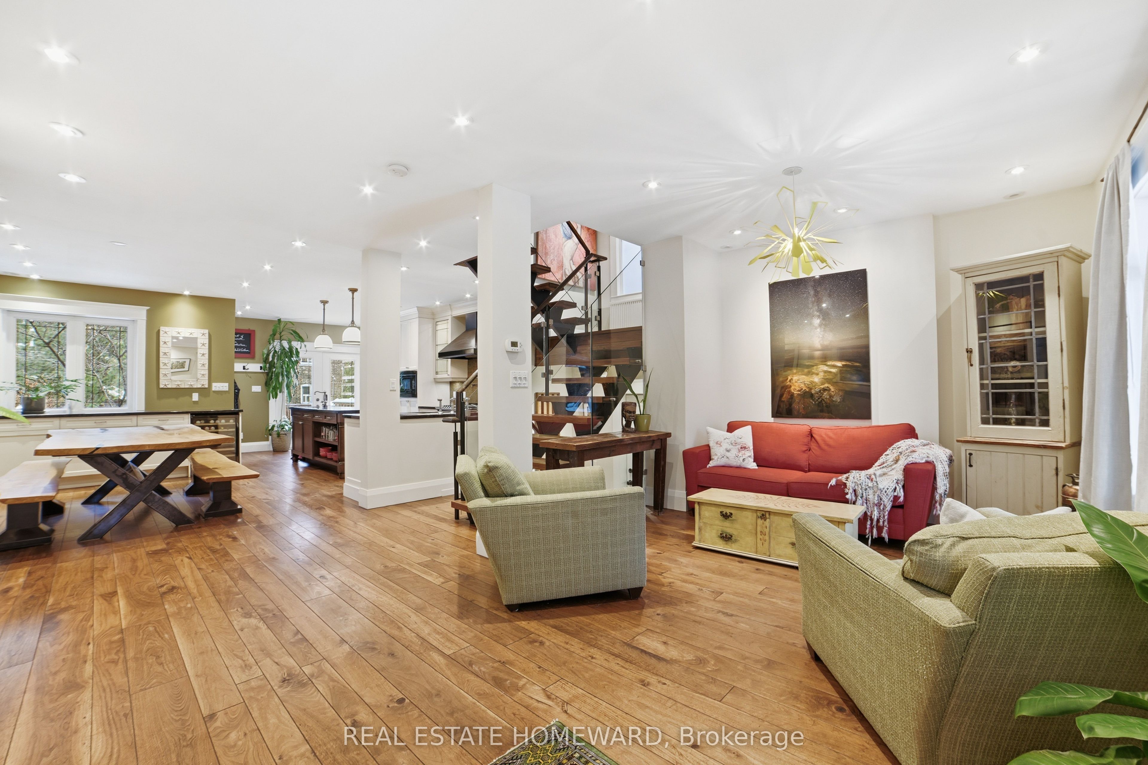 101 Bertmount Avenue