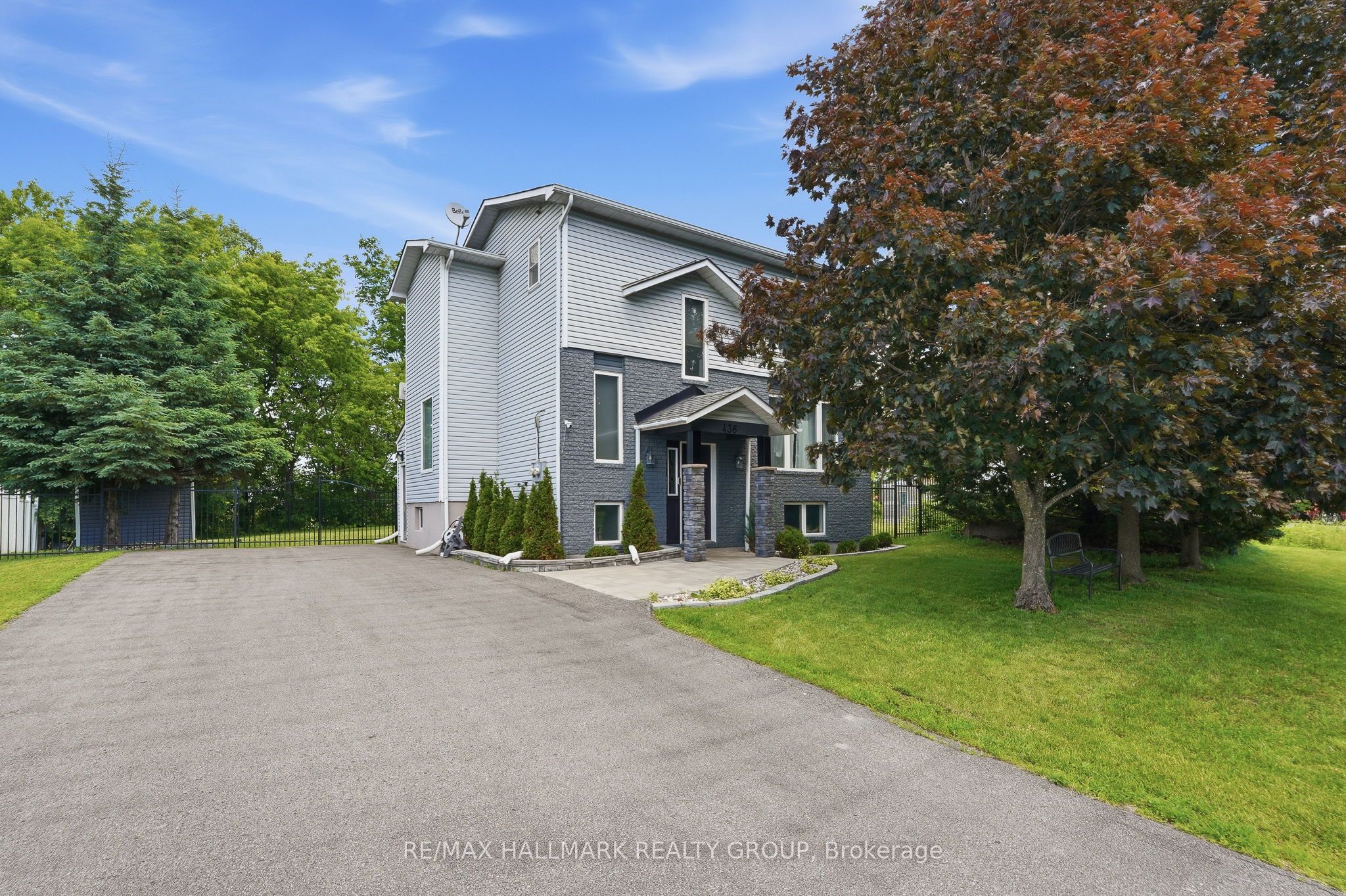 Photo 1 of 31 — 436 YVES Street, Clarence-Rockland, ON K4K 1E9