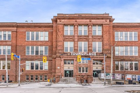 180 Shaw Street 306 Toronto ON M6J 2W5