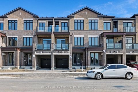 11 Tennant Circle Vaughan ON L4H 0W2