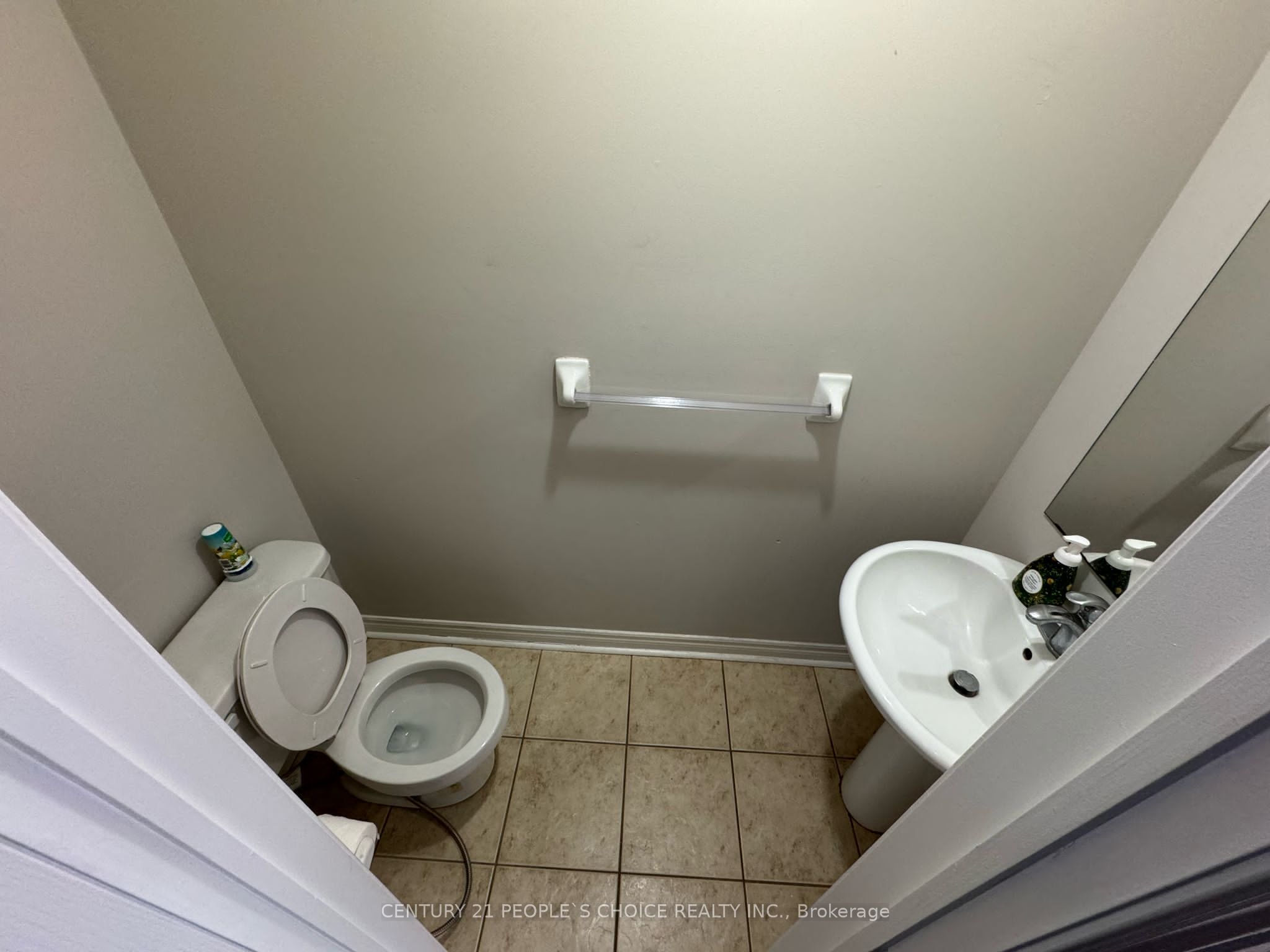 3704 Golden Locust Drive
