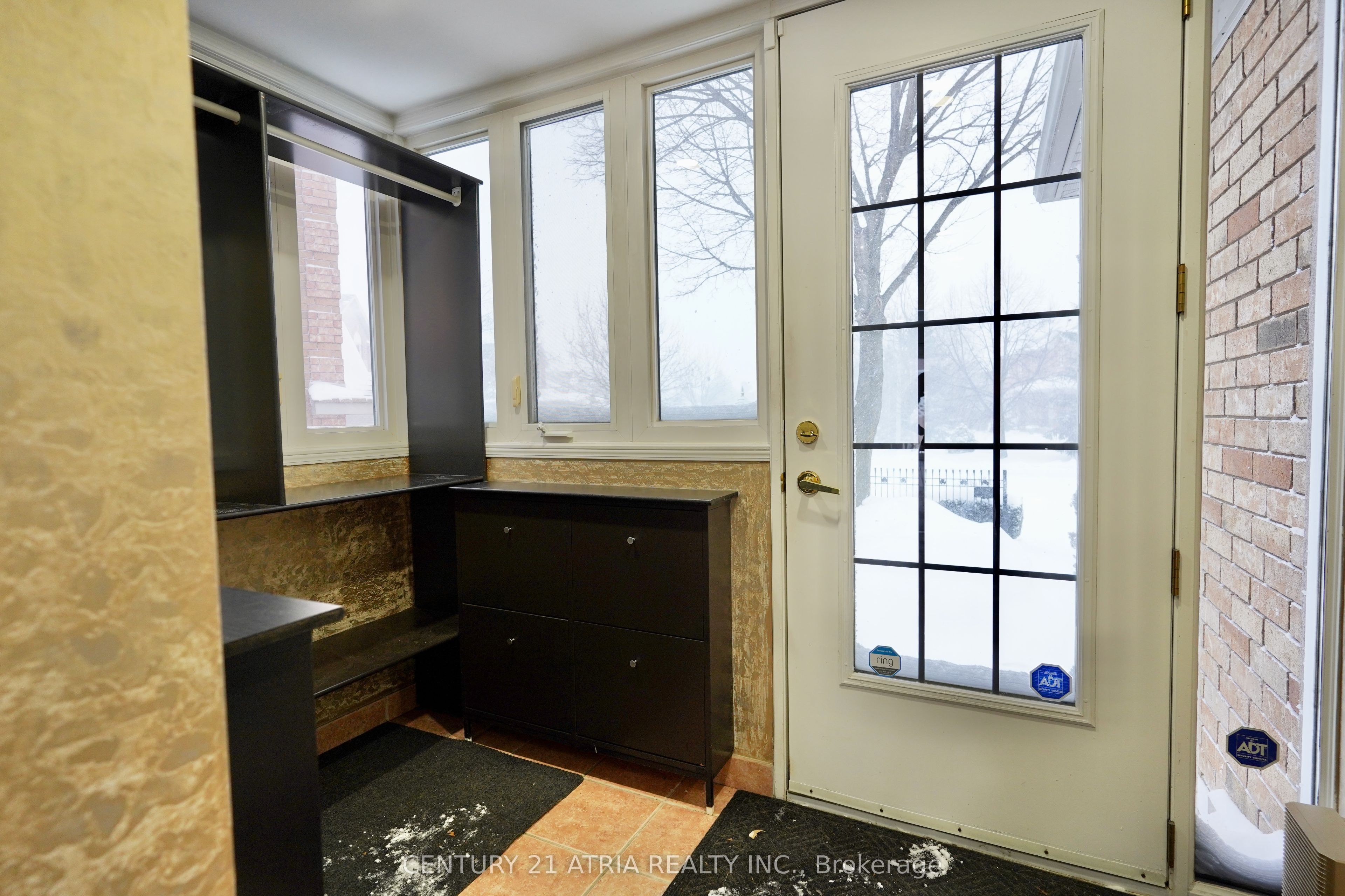 5599 Brenchley Avenue