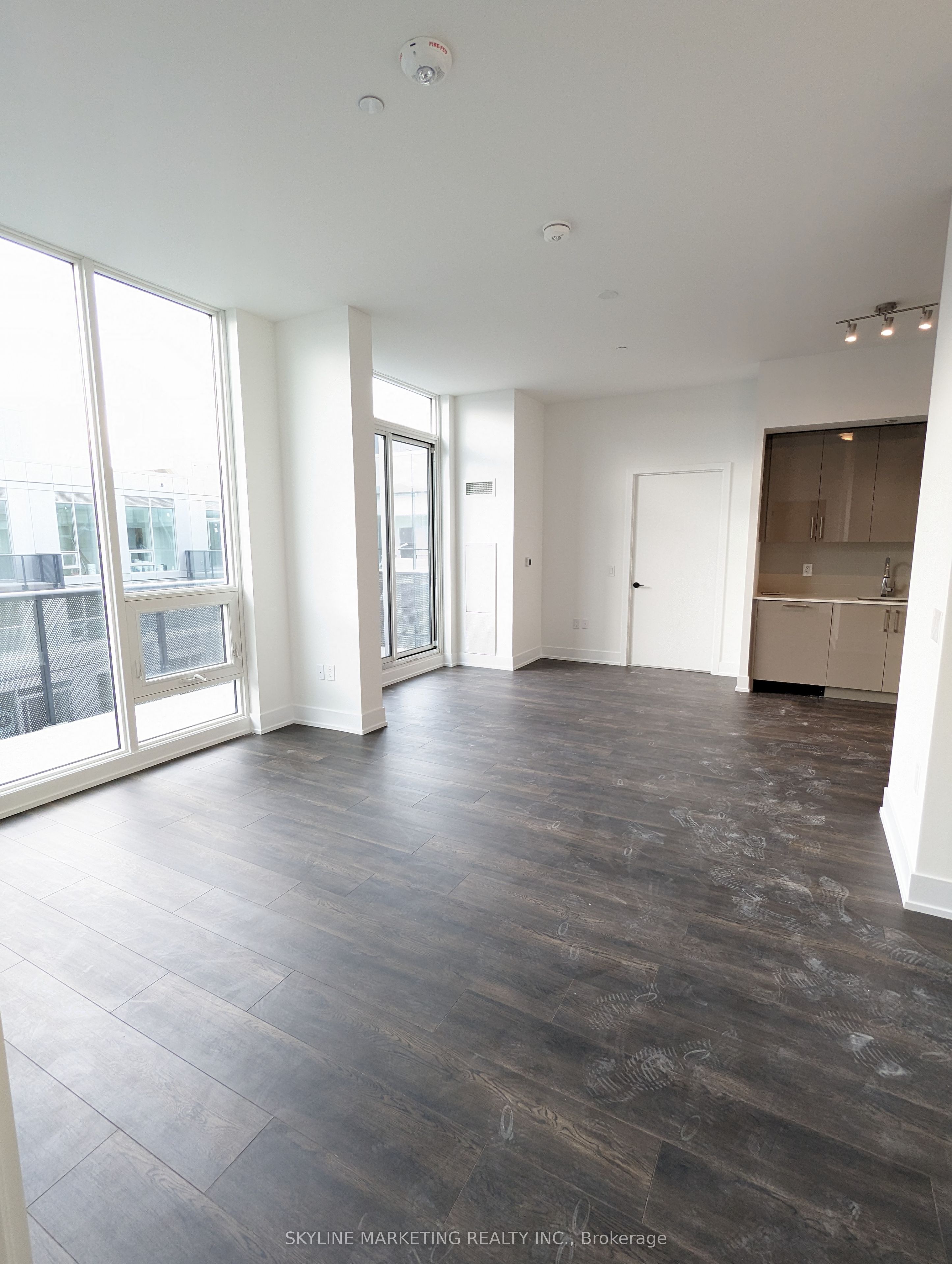 2450 Old Bronte Road 816