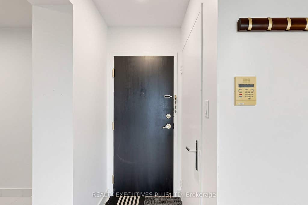 Photo of 18 Hillcrest Avenue #604, Toronto, ON M2N 6T5 (MLS # C13532312)