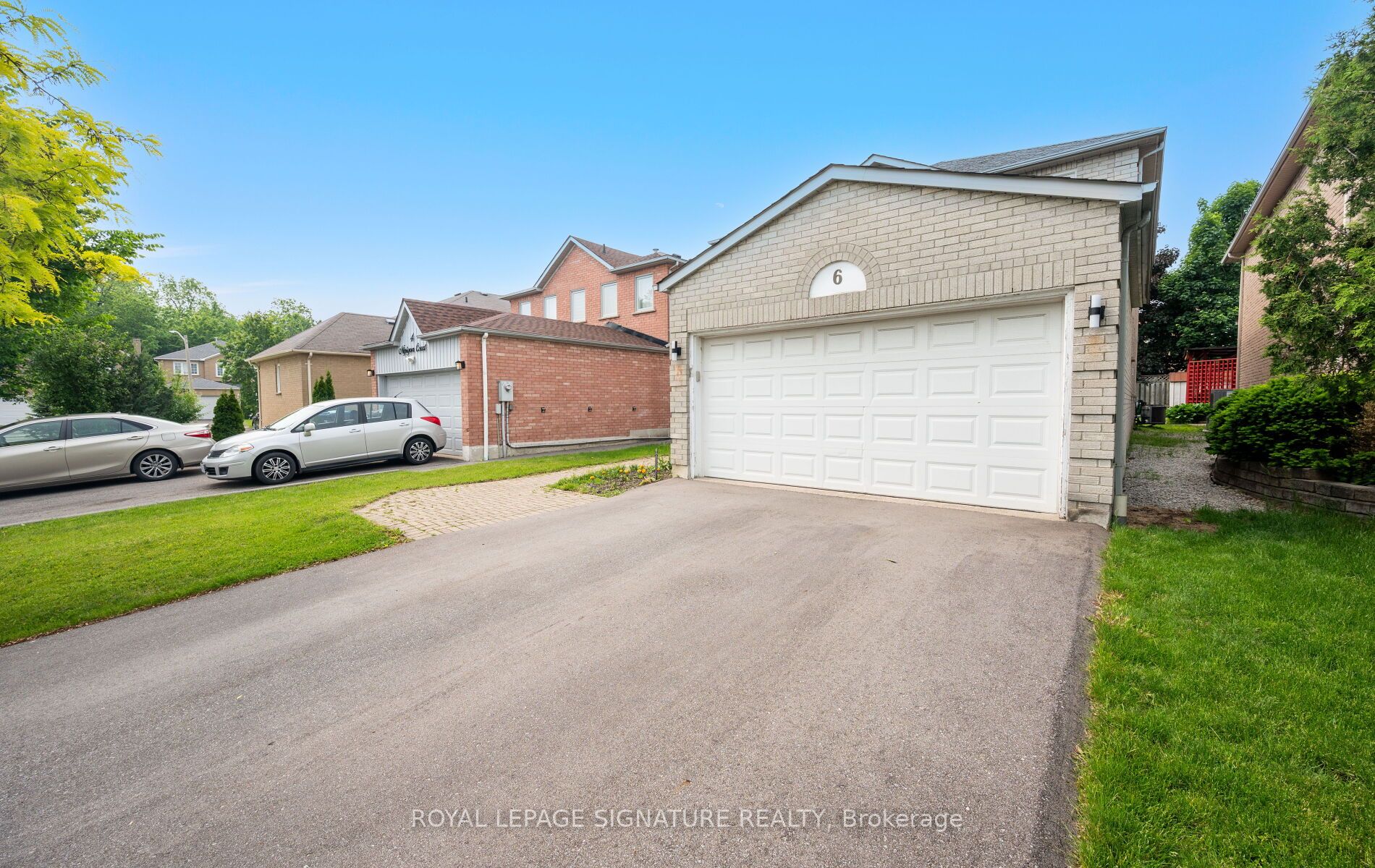 6 Nipigon Court