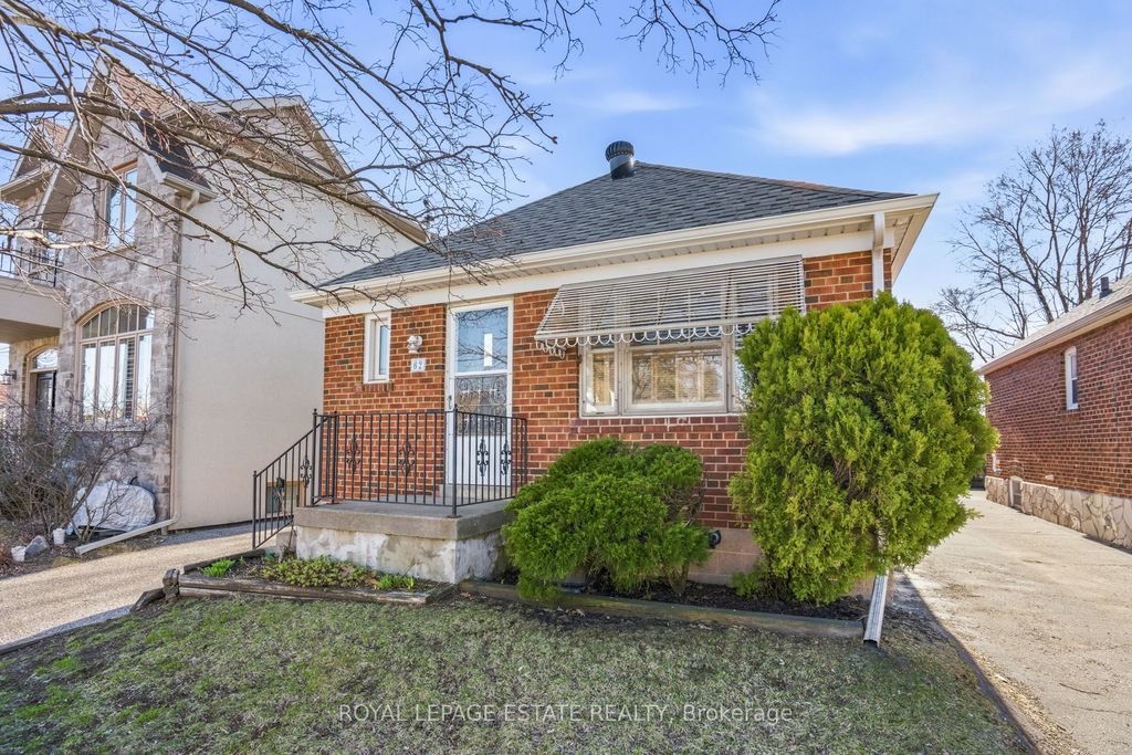 Photo of 62 Binswood Avenue, Toronto, ON M4C 3N7 (MLS # E12995258)