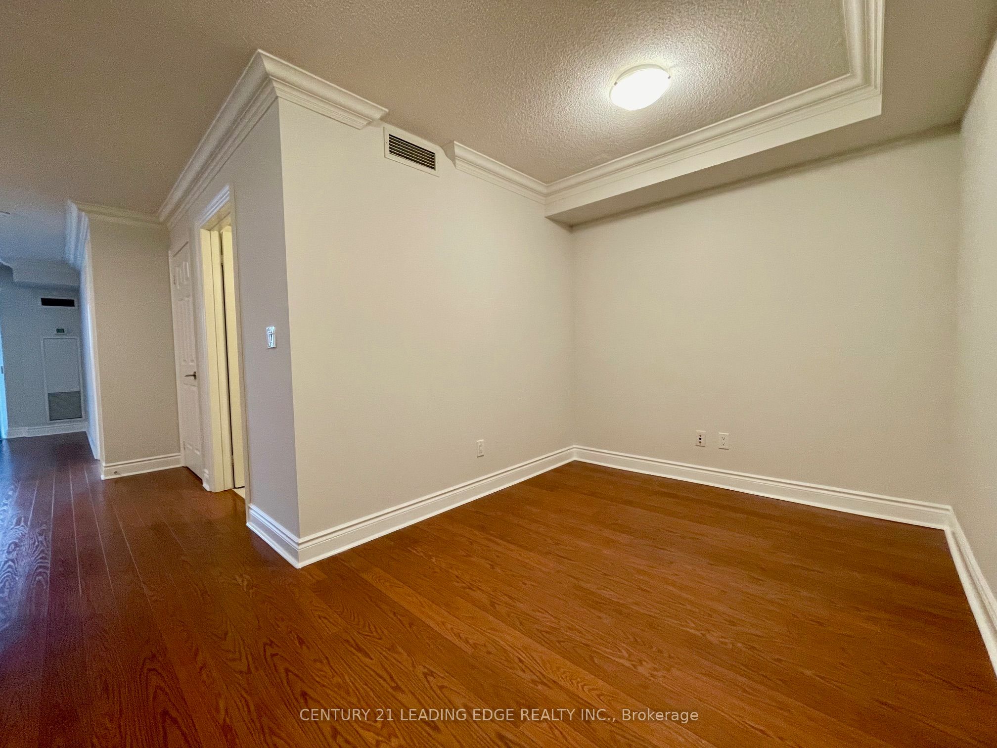 23 Cox Boulevard 576