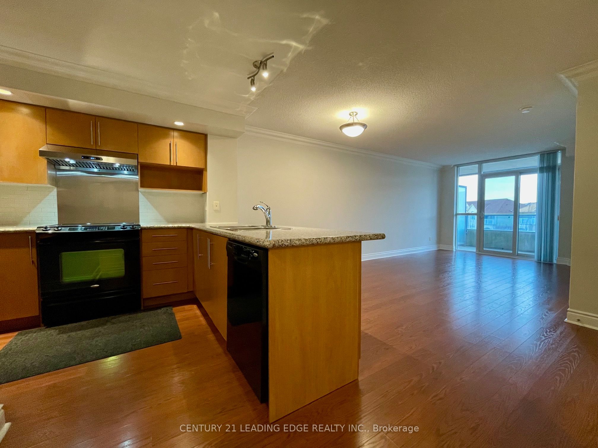 23 Cox Boulevard 576