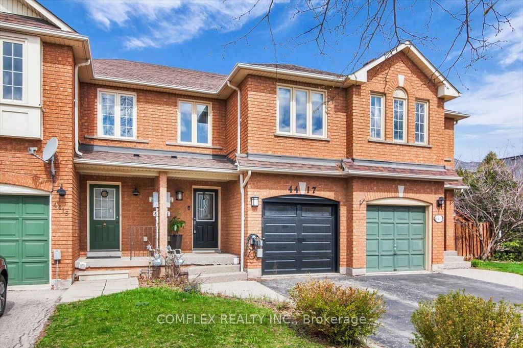 Photo of 4417 Vallence Drive, Burlington, ON L7L 6J7 (MLS # W13035302)