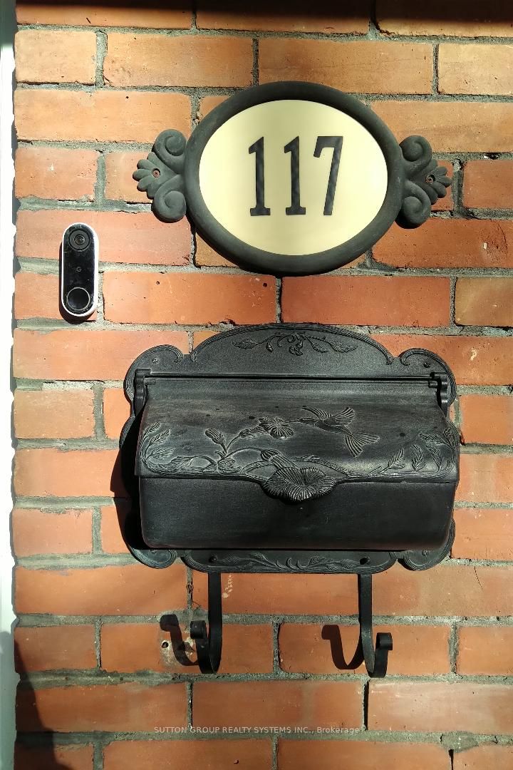117 Macdonell Avenue